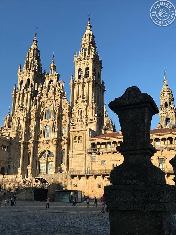 una buena foto con la Catedral de Santiago una buena foto con la Catedral de Santiago